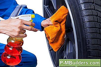 Car Rim Repair - Putsning En Scratch