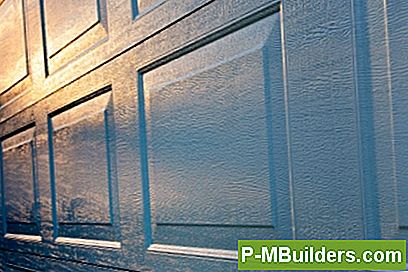 Garage Door Rullid Off Track: Kuidas Remont