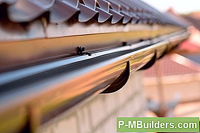 Hur Man Installerar En Eavestrough