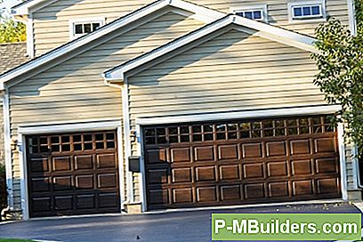 Hur Man Installerar Trimma Runt En Garageport Opening