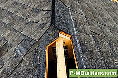 Pööningul / Katuse Ventilatsioon - Ridge Vent Paigaldamine