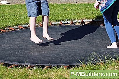Bygga En In-Mark Trampoline