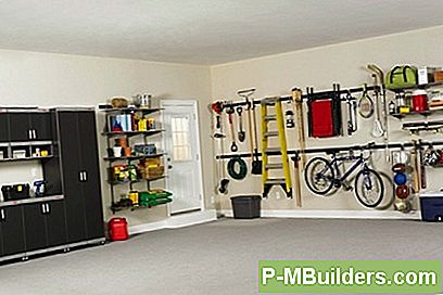 Styrer Kloden Og Organiserer Din Garage