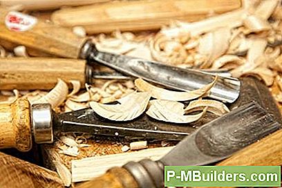 Eine Einführung In Holzschnitzerei