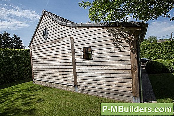 Het Bouwen Van Een Smeedijzeren Tuinhuis