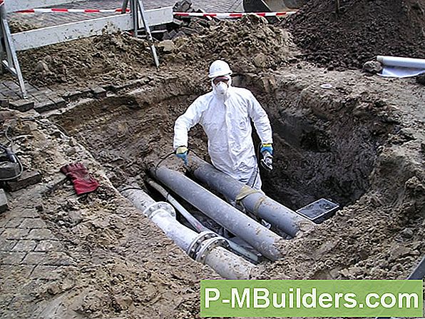 Installeren Van Plastic Tuinschermen