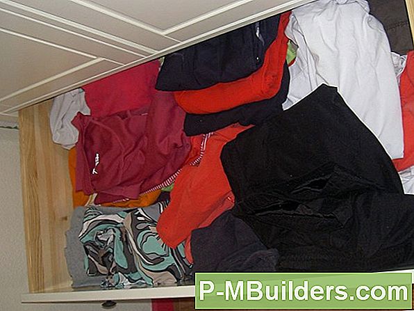 Houd Je Kleren Op De Kast Georganiseerd
