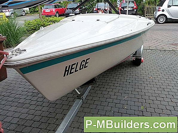 Reinigen Der Segel Auf Ihrem Segelboot