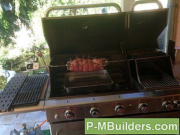 Wie Man Verhindern Kann, Dass Fleisch An Einem Bbq-Grill Festklebt