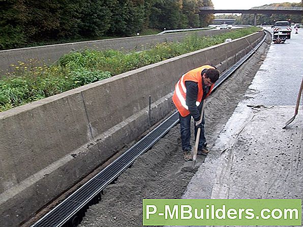 Entwässern Von Oberflächenwasser Mit Landschaftsgestaltung