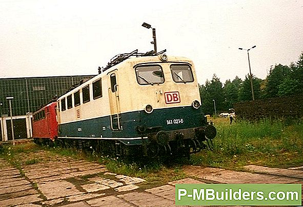 Reparierte Regal-Bau
