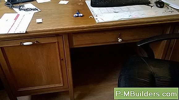 Hinzufügen Eines Pull Zu Einem Schreibtisch Schublade