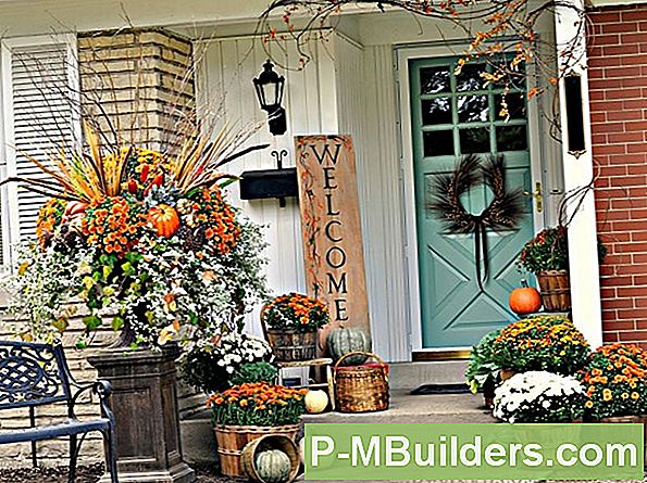 Front Porch Decorating Für Herbst