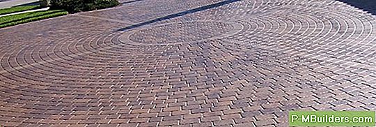 Installera Brick Driveway Pavers: 8 Steg