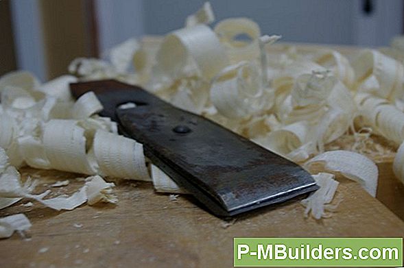 Hvordan Man Justerer En Truss Rod