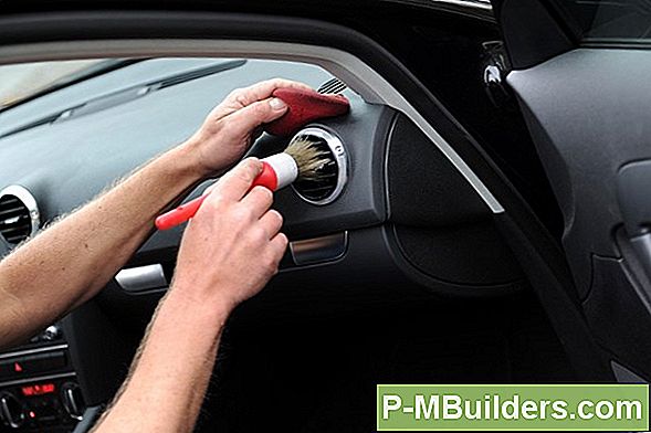 Reinigen Van Uw Auto Koelventilator