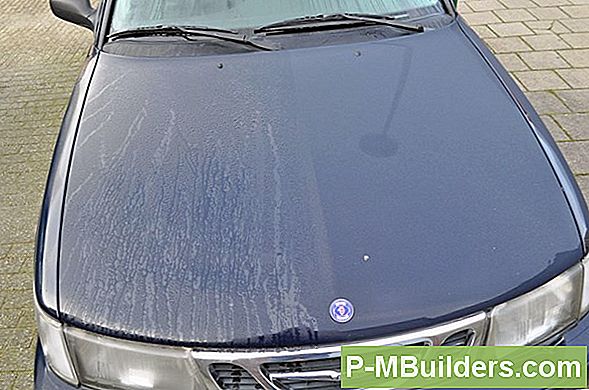 Moet Ik Car Wax Buffer Gebruiken Op Een Auto Met Een Blanke Lakafwerking?