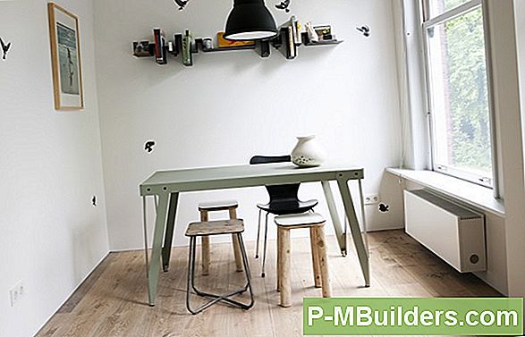 Hoe Oude Verf Te Bedekken Met Een Faux Houten Afwerking