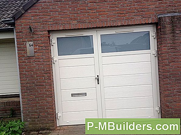 Hur Man Installerar En Overhead Garage Door