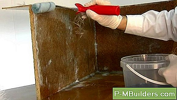 Aanbrengen Van Afdichtmiddel: Waterdicht Maken Van Houten Balkons
