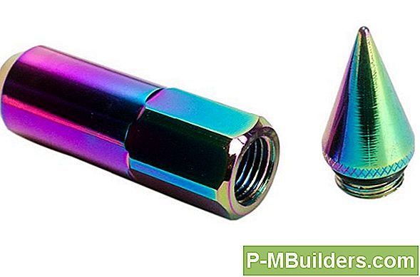 Lug Nuts Met Een Slagmoersleutel