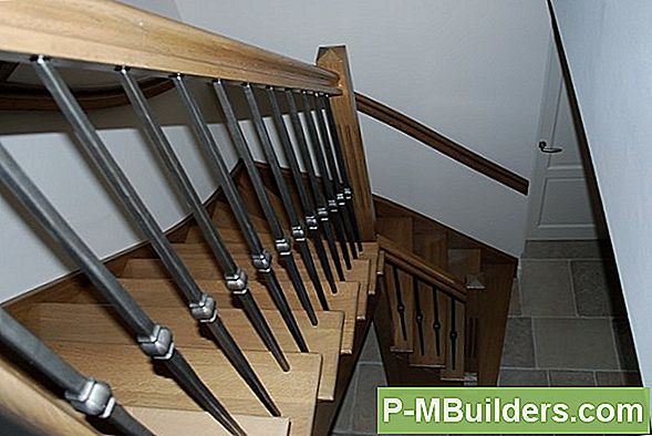 Houten Treden Bevestigen Aan Stucwerk