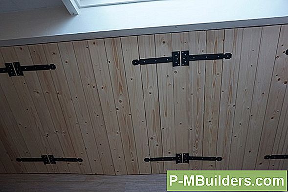 Använd Piano Gångjärn Att Hänga En Dörr