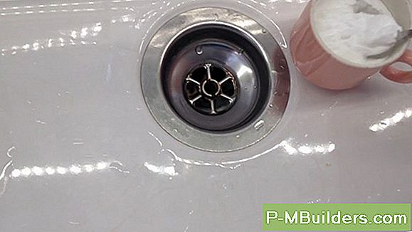Hur Man Fixar En Igensatt Kitchen Sink