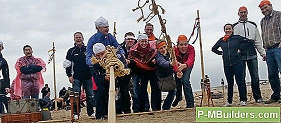 Zes Materialen Nodig Om Een Nieuwe Diepe Putpomp Te Installeren