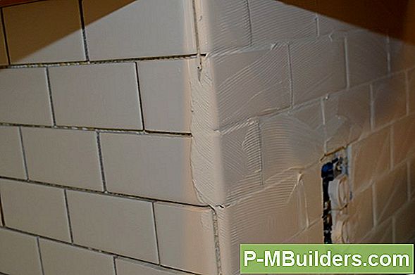 Köök Tile: Kuidas Seal Klaas Tile Grout