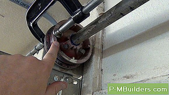 Kuidas Asendada Garage Door Spring
