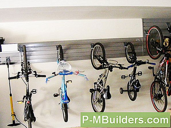 Kuidas Ehitada Seinale Paigaldatud Quilt Rack