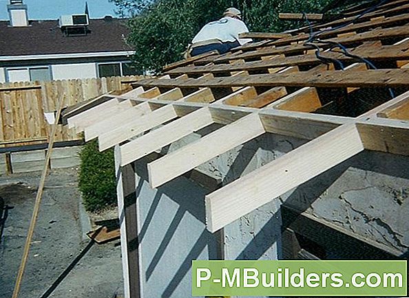 Rotted Soffit Parandamine