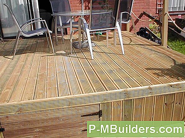 Kuidas Level Patio Sillutuskivid