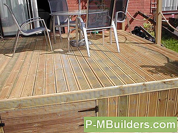 Kuidas Cedar Roofi Parandada