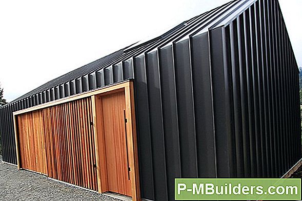 Shed Materjalid: Puit Vs. Metall
