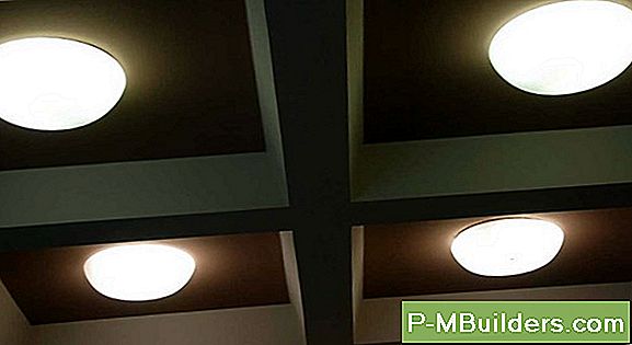 So Entfernen Sie Ein Verdeckt Liegendes Raster HĂ€ngende Deckenplatte