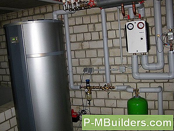 Installieren Der Dampfsperrenisolierung In Ihrem Keller