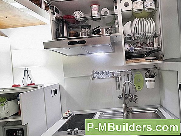 Wie Man Einen Kitchen Sink Sprayer Schlauch Ersetzt