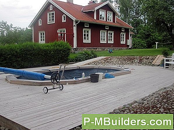Rengör En Tömd Avlopp Med Balsoda