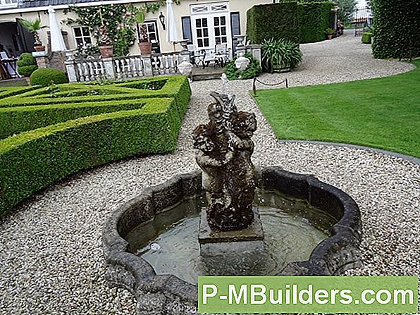 Een Vijver Of Watertuin Creëren Met Een Voorgevormde Schimmel
