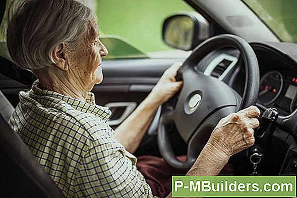 Eakad Autojuhid Võivad Olla Silmahaigused Silmahaigused