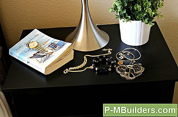 A Quick Guestroom Pickup