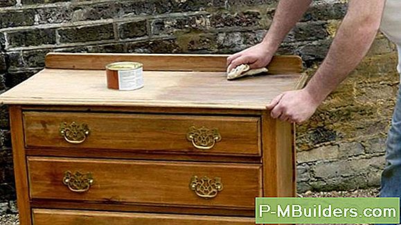 Beizen Von Holz, Um Die Alte Welt Zu Reproduzieren Charm