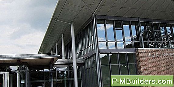 Aussenansicht Beleuchtung Kann Mehrwert Und Sicherheit Hinzufügen