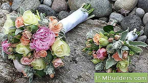 Brudbuketter Och Blomstarrangemang