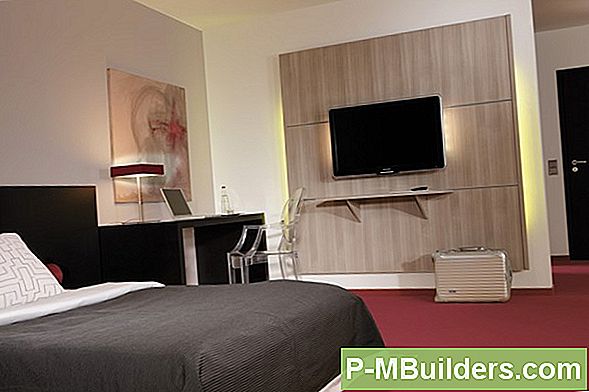 Een Flatscreen-Tv Monteren Met Muurankers