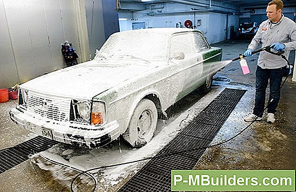 Förbered Din Bil För En Snöig Vägresa
