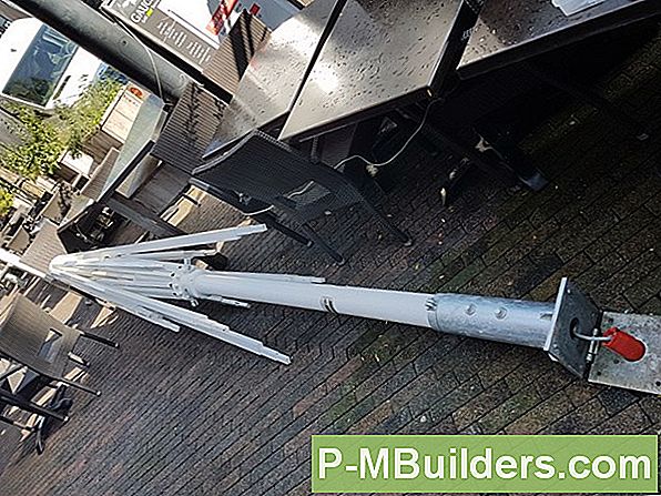 Reparatie Van Een Kapotte Storm Deurdranger