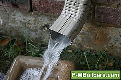 Hur Man Bury En Gutter Downspout